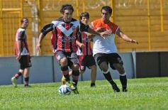 Sixto Fotografías. Deportes. Amistosos - Crucero del Norte y Ex Alumnos 185 no se sacaron ventaja