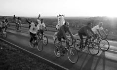 Foto de la galería: Miles de ciclistas pedalearon a Itatí, movidos por la fe