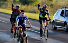 Foto de la galería: Miles de ciclistas pedalearon a Itatí, movidos por la fe