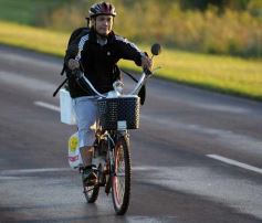 Foto de la galería: Miles de ciclistas pedalearon a Itatí, movidos por la fe