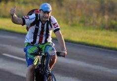 Foto de la galería: Miles de ciclistas pedalearon a Itatí, movidos por la fe