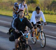 Foto de la galería: Miles de ciclistas pedalearon a Itatí, movidos por la fe
