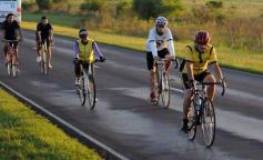 Foto de la galería: Miles de ciclistas pedalearon a Itatí, movidos por la fe