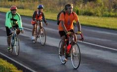 Foto de la galería: Miles de ciclistas pedalearon a Itatí, movidos por la fe