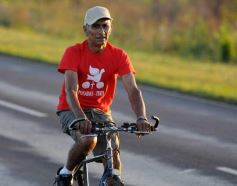 Foto de la galería: Miles de ciclistas pedalearon a Itatí, movidos por la fe