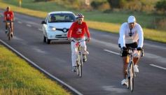 Foto de la galería: Miles de ciclistas pedalearon a Itatí, movidos por la fe