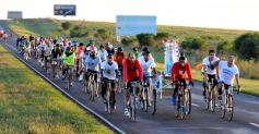 Foto de la galería: Miles de ciclistas pedalearon a Itatí, movidos por la fe