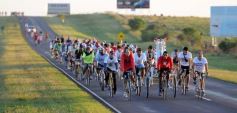 Foto de la galería: Miles de ciclistas pedalearon a Itatí, movidos por la fe