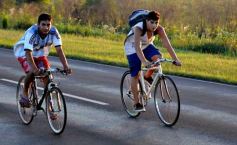 Foto de la galería: Miles de ciclistas pedalearon a Itatí, movidos por la fe
