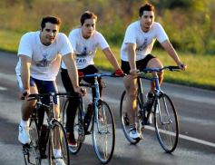 Foto de la galería: Miles de ciclistas pedalearon a Itatí, movidos por la fe