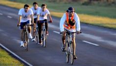 Foto de la galería: Miles de ciclistas pedalearon a Itatí, movidos por la fe