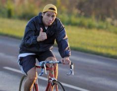 Foto de la galería: Miles de ciclistas pedalearon a Itatí, movidos por la fe