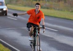 Foto de la galería: Miles de ciclistas pedalearon a Itatí, movidos por la fe