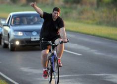Foto de la galería: Miles de ciclistas pedalearon a Itatí, movidos por la fe
