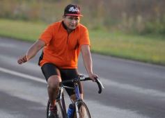 Foto de la galería: Miles de ciclistas pedalearon a Itatí, movidos por la fe