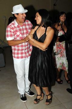 Foto de la galería: Andrea y César sellaron su amor en los papeles y ante Dios: emoción y fiesta