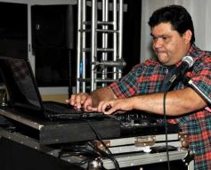 Foto de la galería: Andrea y César sellaron su amor en los papeles y ante Dios: emoción y fiesta