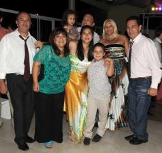 Foto de la galería: Andrea y César sellaron su amor en los papeles y ante Dios: emoción y fiesta