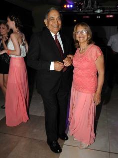 Foto de la galería: Andrea y César sellaron su amor en los papeles y ante Dios: emoción y fiesta