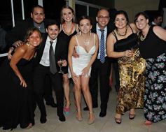 Foto de la galería: Andrea y César sellaron su amor en los papeles y ante Dios: emoción y fiesta