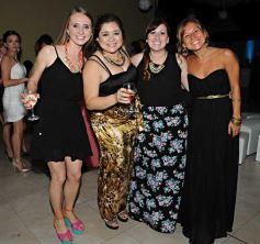 Foto de la galería: Andrea y César sellaron su amor en los papeles y ante Dios: emoción y fiesta