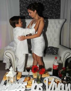 Foto de la galería: Andrea y César sellaron su amor en los papeles y ante Dios: emoción y fiesta