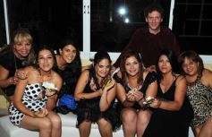 Foto de la galería: Andrea y César sellaron su amor en los papeles y ante Dios: emoción y fiesta