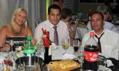 Foto de la galería: Andrea y César sellaron su amor en los papeles y ante Dios: emoción y fiesta