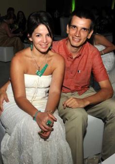 Foto de la galería: Andrea y César sellaron su amor en los papeles y ante Dios: emoción y fiesta