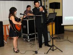 Foto de la galería: Andrea y César sellaron su amor en los papeles y ante Dios: emoción y fiesta