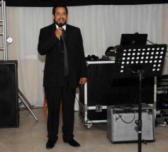 Foto de la galería: Andrea y César sellaron su amor en los papeles y ante Dios: emoción y fiesta