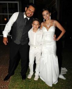 Foto de la galería: Andrea y César sellaron su amor en los papeles y ante Dios: emoción y fiesta