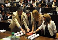 Foto de la galería: Con el 82,5% de los votos, Rovira fue reelecto presidente del Parlamento Misionero