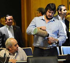 Foto de la galería: Con el 82,5% de los votos, Rovira fue reelecto presidente del Parlamento Misionero