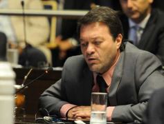 Foto de la galería: Con el 82,5% de los votos, Rovira fue reelecto presidente del Parlamento Misionero