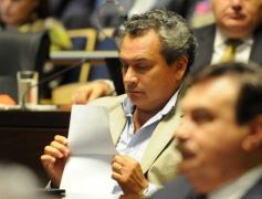 Foto de la galería: Con el 82,5% de los votos, Rovira fue reelecto presidente del Parlamento Misionero