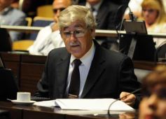 Foto de la galería: Con el 82,5% de los votos, Rovira fue reelecto presidente del Parlamento Misionero