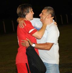 Foto de la galería: "Estoy feliz de las cosas que me dio el fútbol", dijo emocionado Polaquito Marczuk