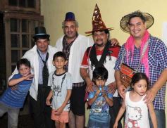 Foto de la galería: Padres de chicos del Colegio del Carmen despidieron 2014  a lo grande