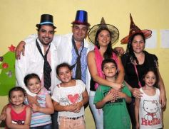 Foto de la galería: Padres de chicos del Colegio del Carmen despidieron 2014  a lo grande