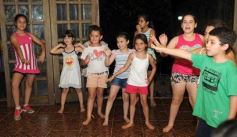 Foto de la galería: Padres de chicos del Colegio del Carmen despidieron 2014  a lo grande