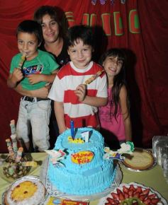 Foto de la galería: Guido sopló las velitas en una tarde mágica