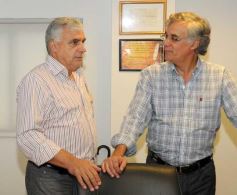 Foto de la galería: Convenio entre la EBY y Emsa por la usina de El Brete