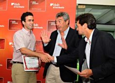 Foto de la galería: El doctor D'Annunzio es el "Misionero del año"