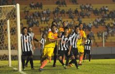 Sixto Fotografías. Deportes. Amistosos - Crucero del Norte igualó ante Libertad de Paraguay
