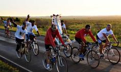 Sixto Fotografías. Sociedad. Virgen de Itatí - Miles de ciclistas pedalearon a Itatí, movidos por la fe