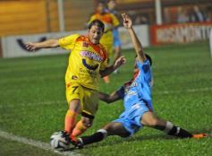 Sixto Fotografías. Deportes. B Nacional - Crucero cayó ante Brown de Adrogué