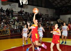 Sixto Fotografías. Deportes. Femenino - Tokio le ganó a Villa María de Resistencia por 93 a 58