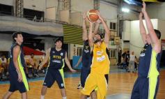 Sixto Fotografías. Deportes. Torneo Provincial - Mitre se impuso de local a los Obereños Aemo por 76 a 41