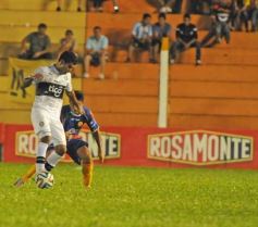 Foto de la galería: Crucero calentó motores con un buen triunfo ante Olimpia